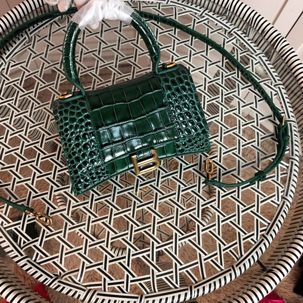 バレンシアガバッグ側面デザイン